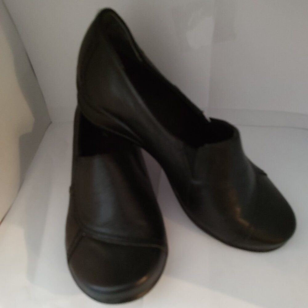 Hush Puppies Black Leather Comfort Loafers Slip-On Shoes Women’s